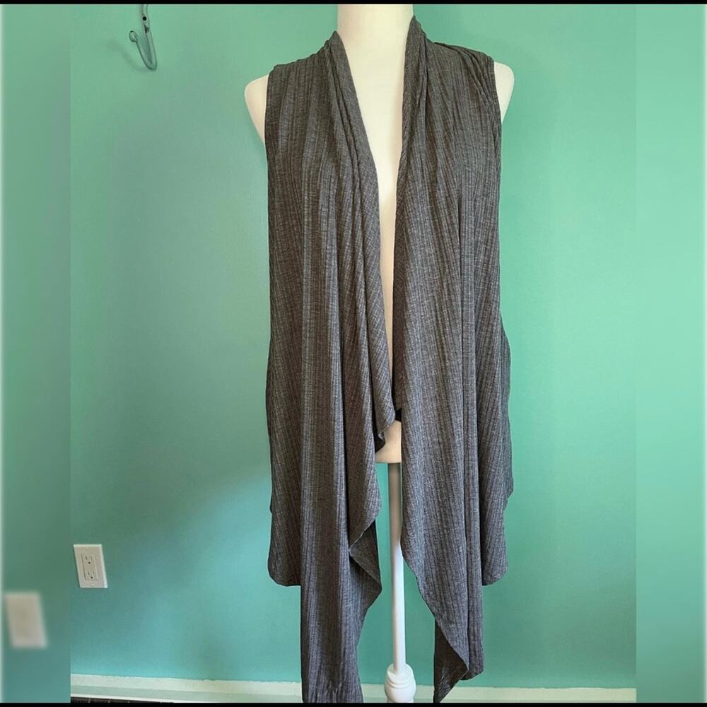 Gray L/XL loose sweater “vest”